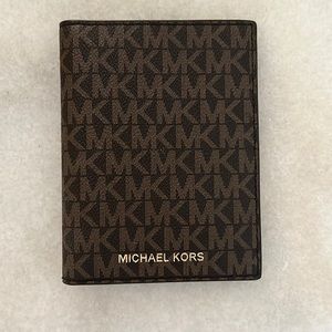 Michael Kors Passport wallet